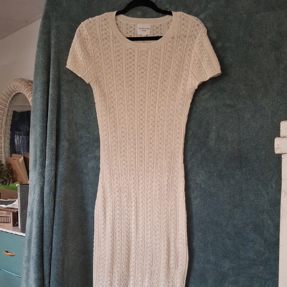 Chic Cream Knit Midi Dress